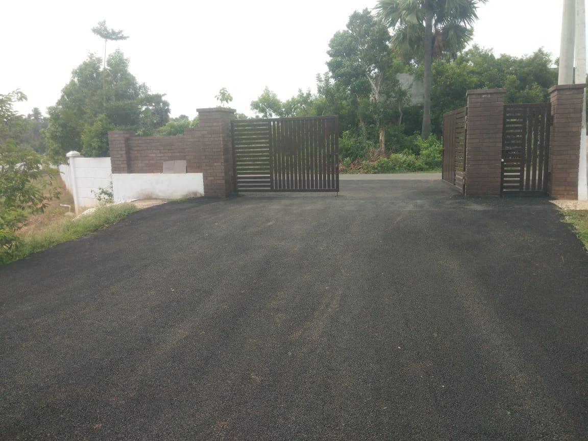 Plot with Roads and Street Lights